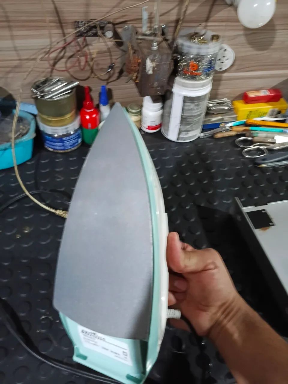 Ferro de passar 220v - Foto 3