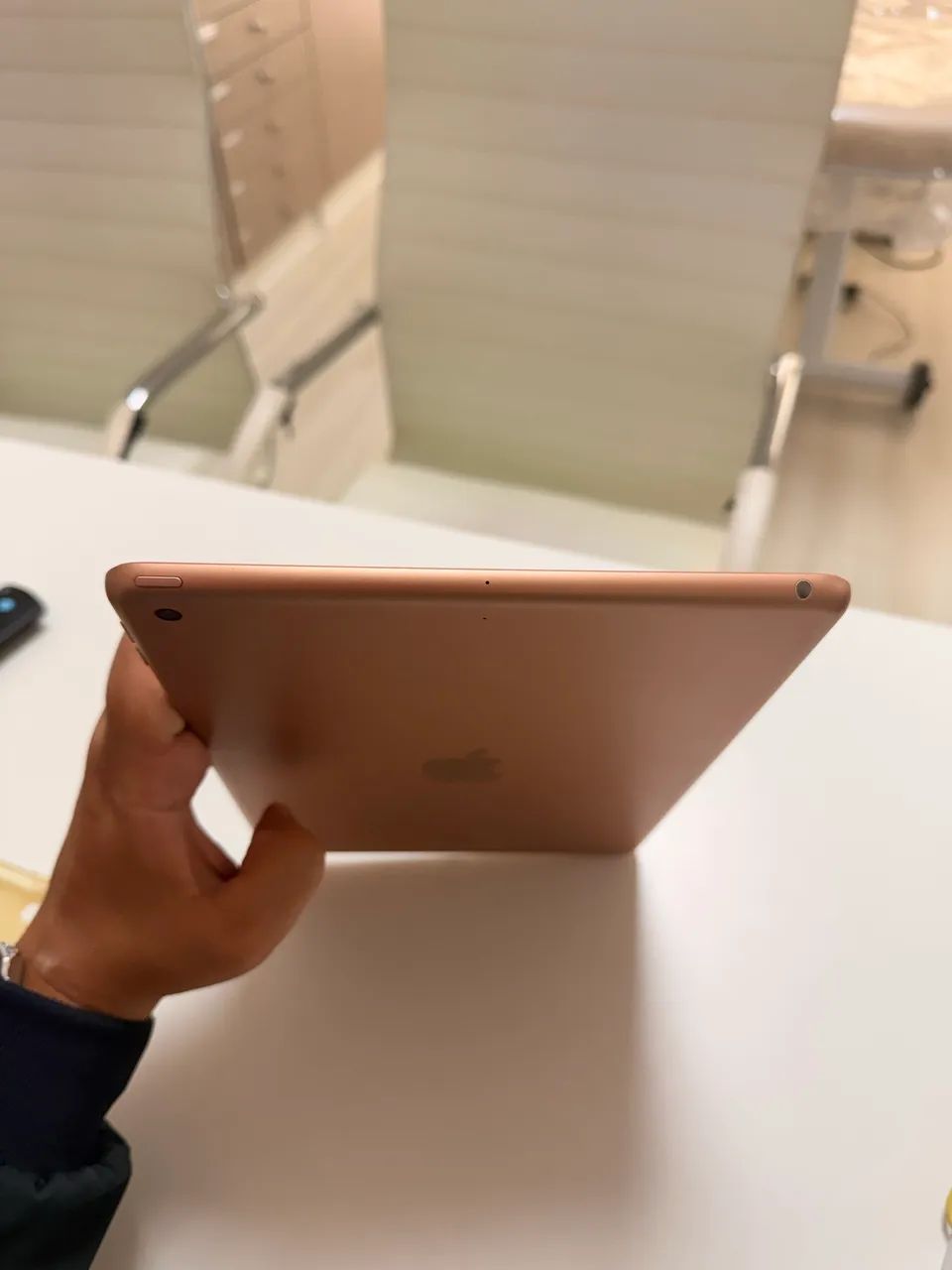 iPad 8a geração 128GB rose gold  - Foto 5