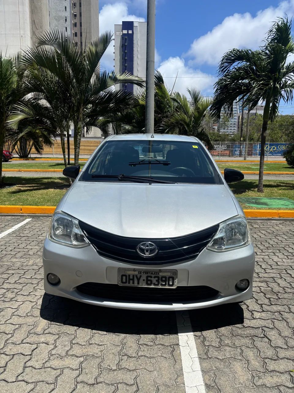 Toyota Etios ETIOS XLS Sedan 1.5 Flex 16V 4p Mec. 2014