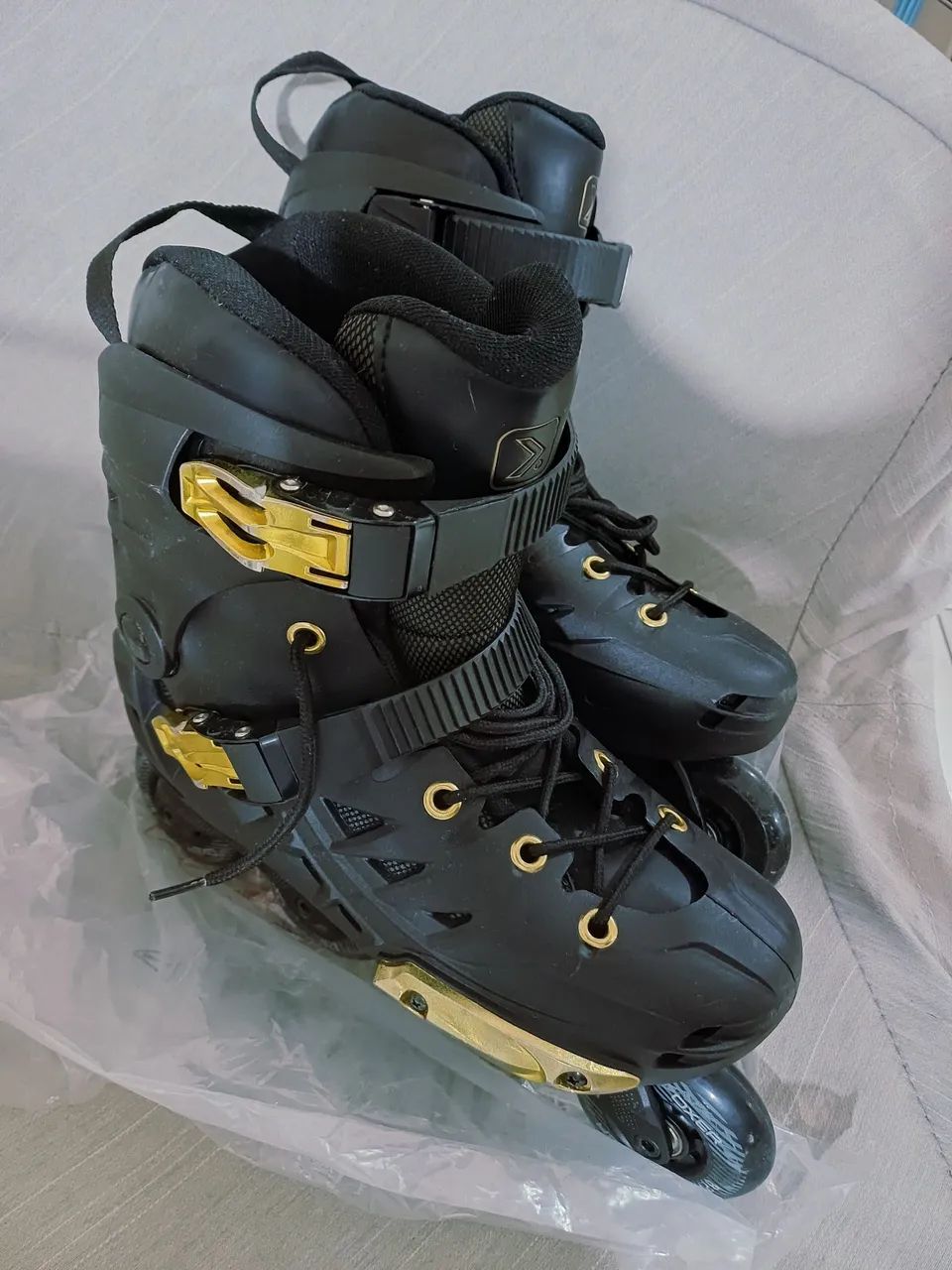 Patins oxer darkness Gold freestyle adulto Novo! - Foto 5