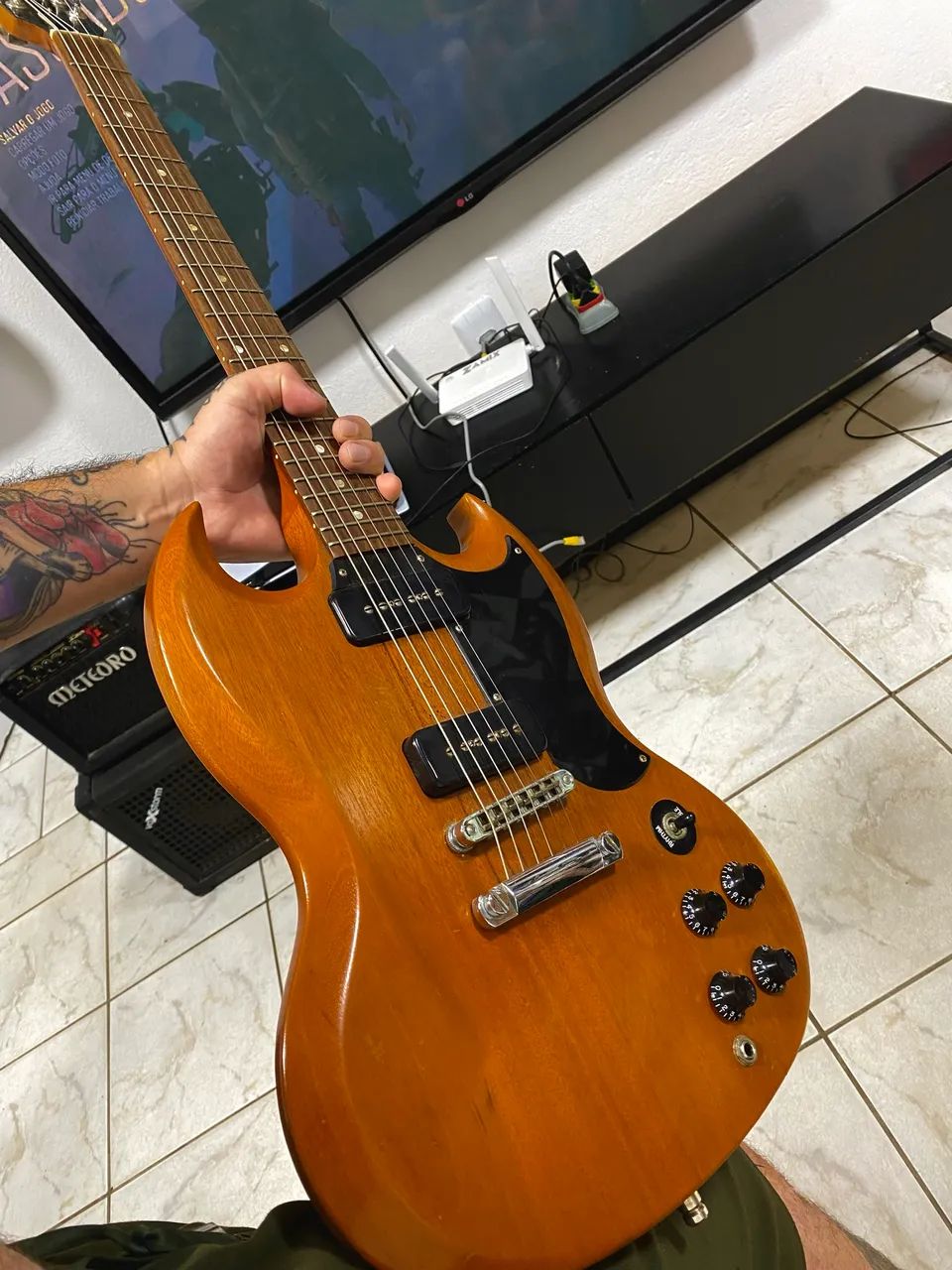 GUITARRA GIBSON SG 60 TRIBUTE AMERICANA - Instrumentos musicais