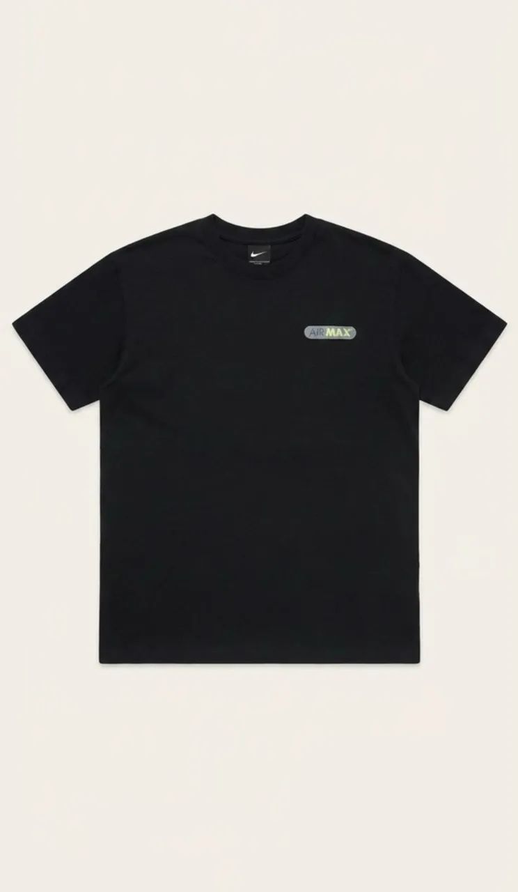 Camisetas Nike com estampa ( preta com roxa e preta com verde)