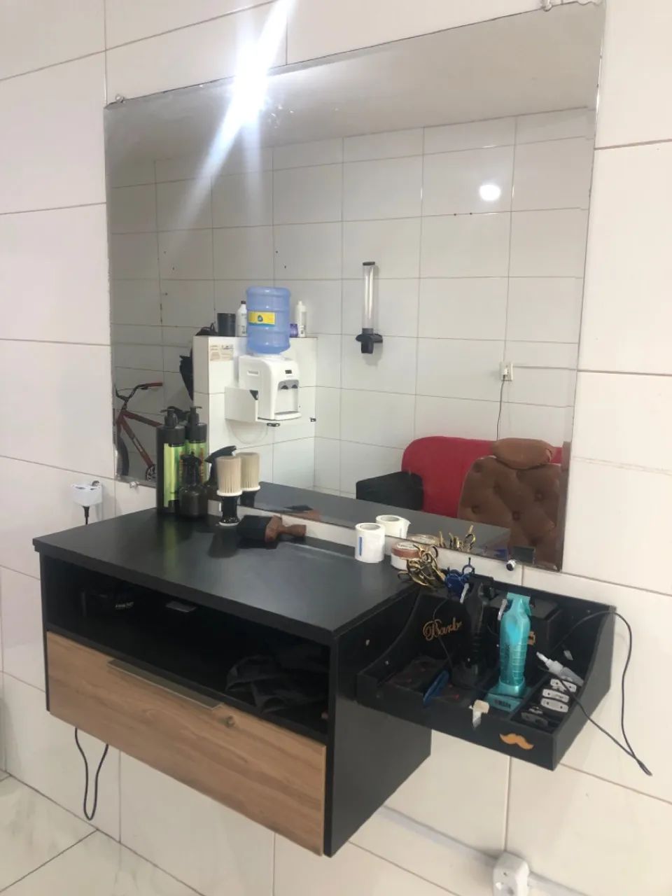 Vendo barbearia completa,