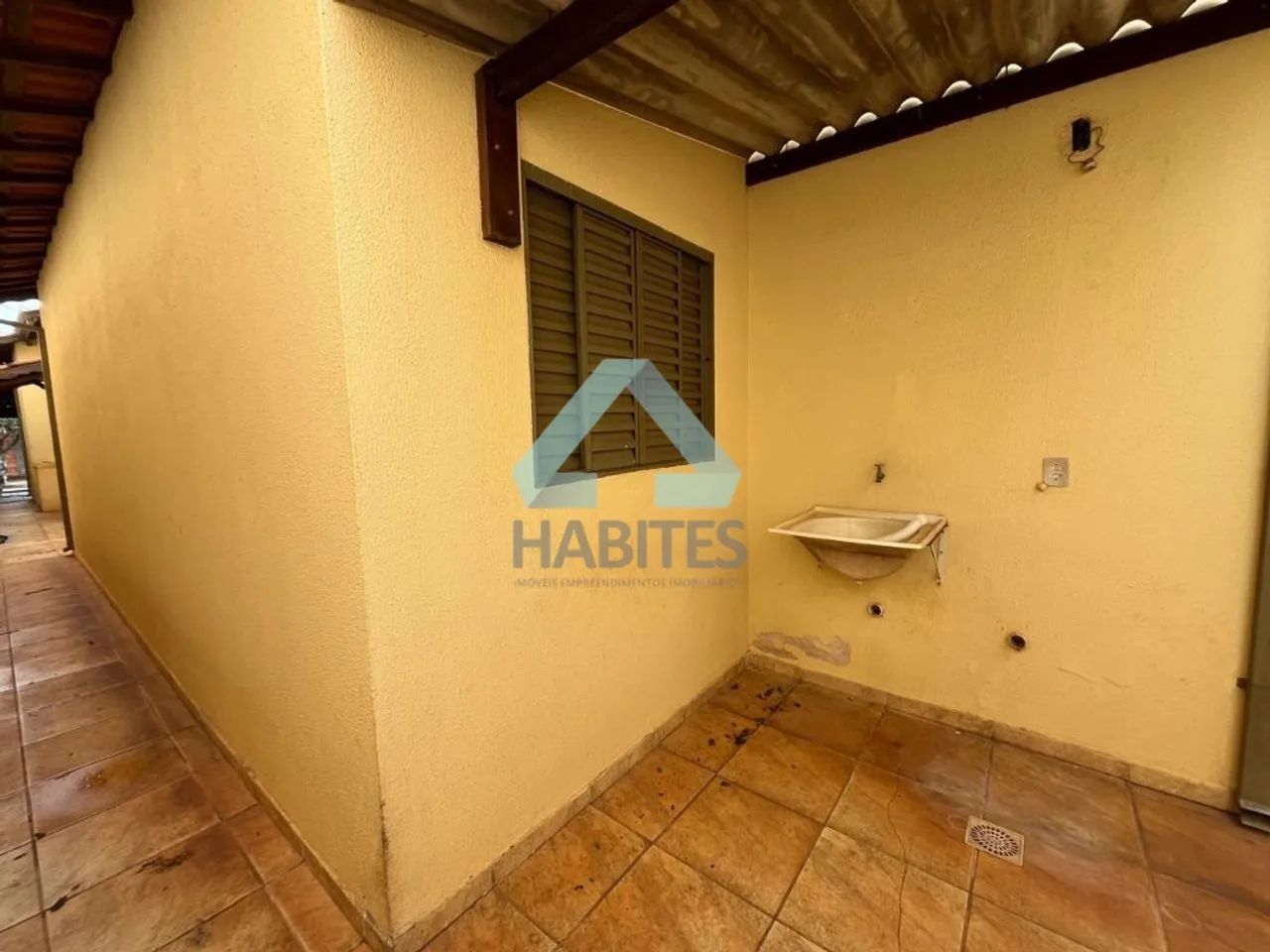 CASA COM 2 DORMITORIOS SENDO 1 SUITE. - Foto 3
