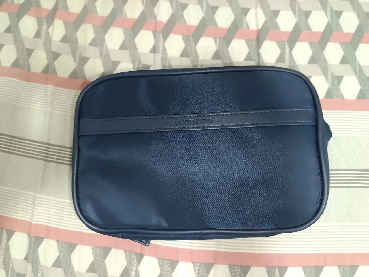 Nécessaire de viagem azul com alça 