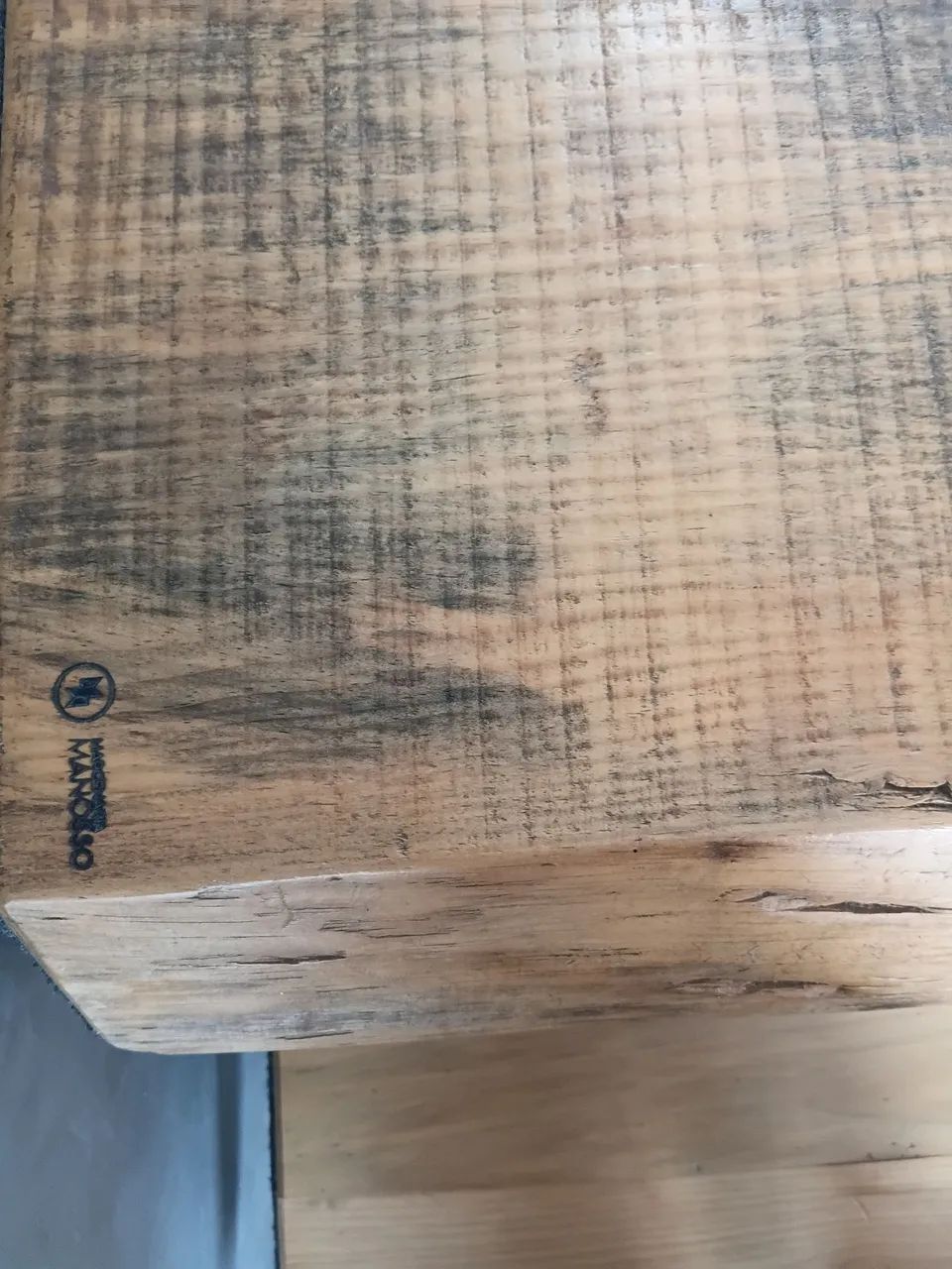 Vende-se jogo de mesa com2 bancos. - Foto 2