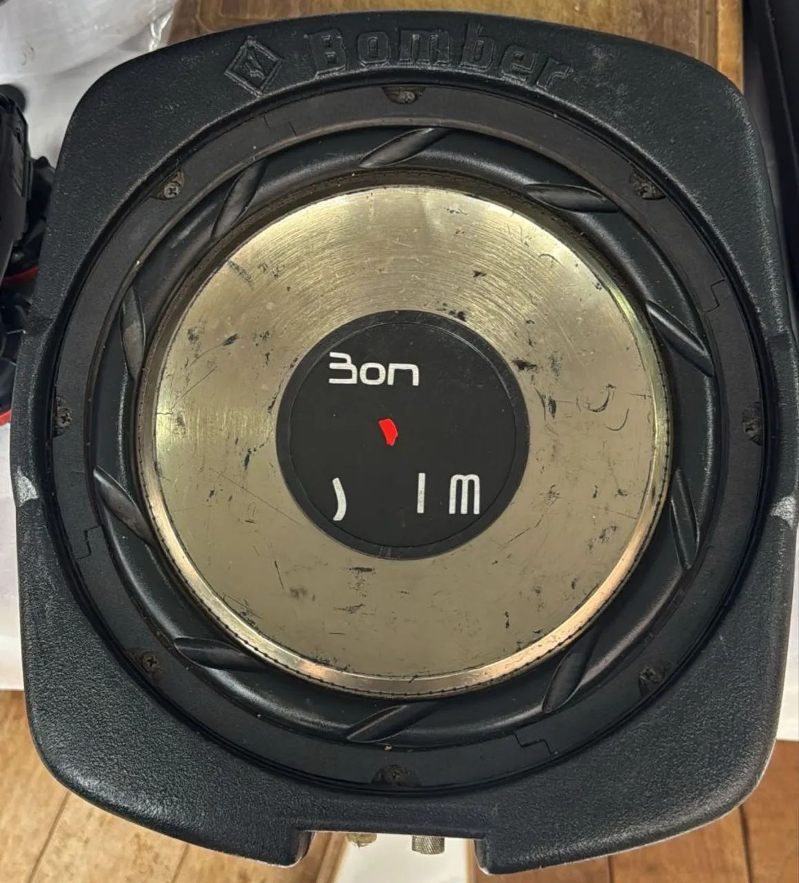 Subwoofer Selado Bomber Slim 8" 