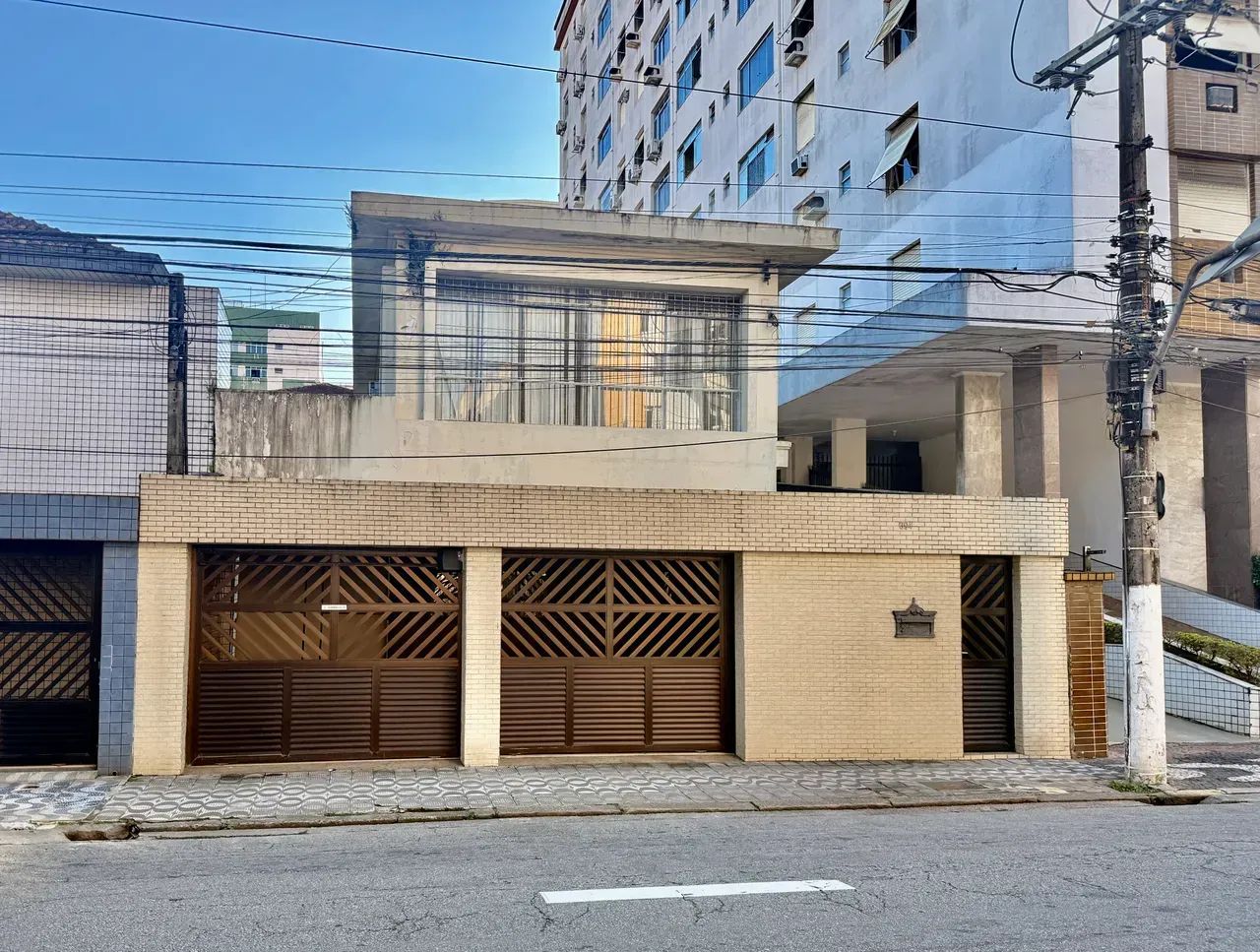 Casa 4 quartos - Campo Grande - Santos