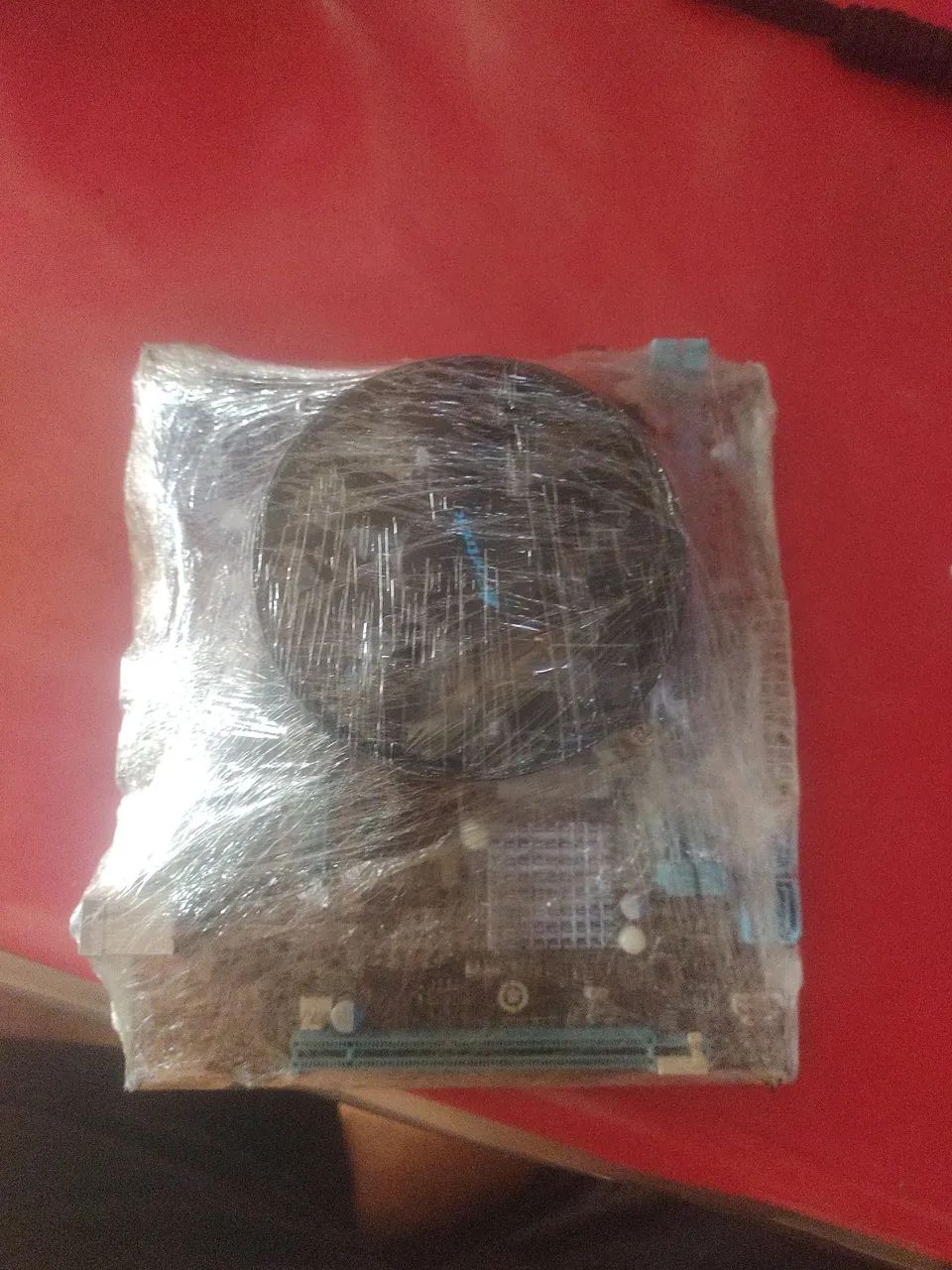 Vendo só placa mãe tendo que reprogramar Bios 