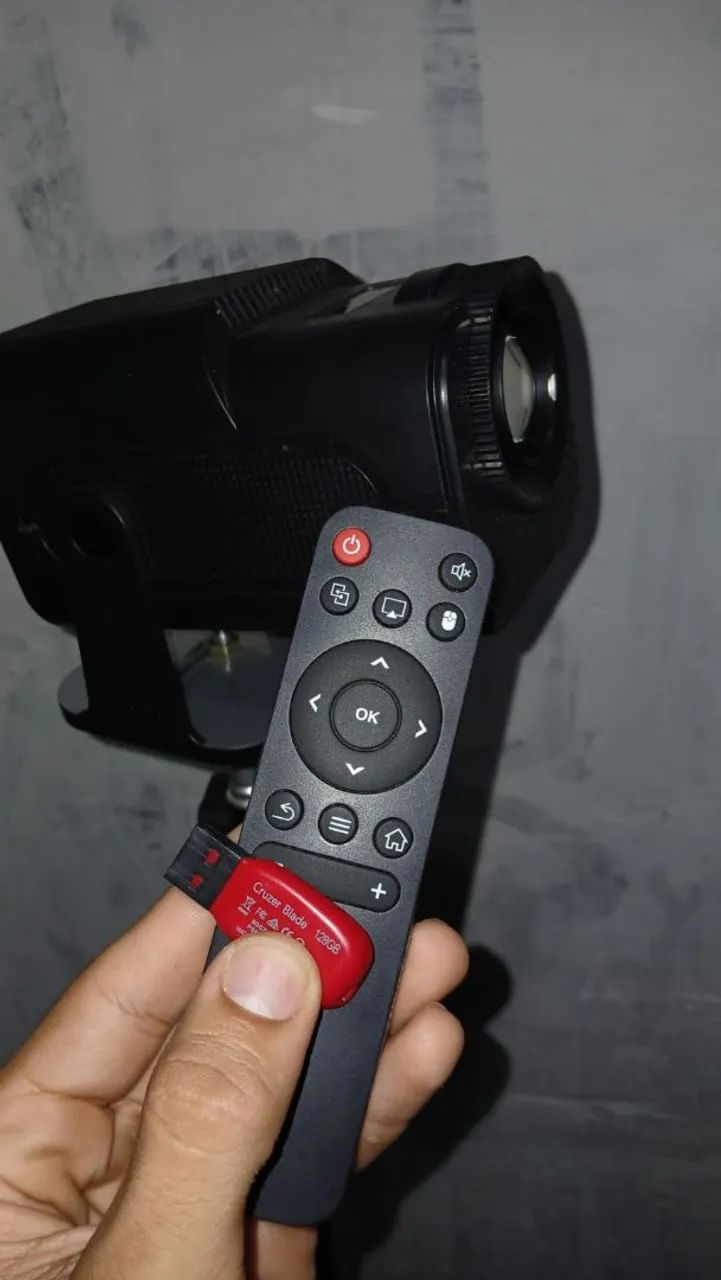 Projetor hy320 com acessorios - Foto 2