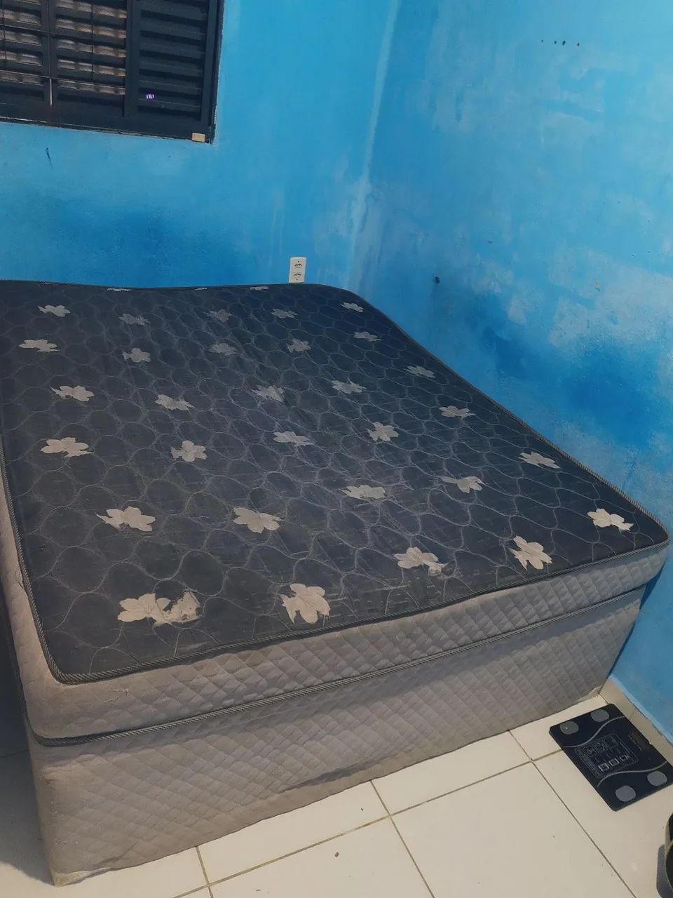 Cama box de casal Queen size 