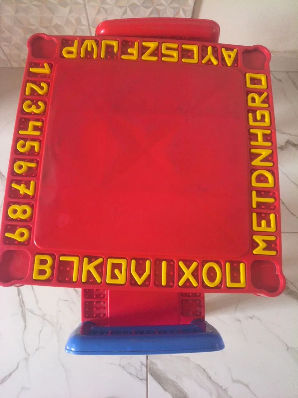 Mesinha educativa infantil
