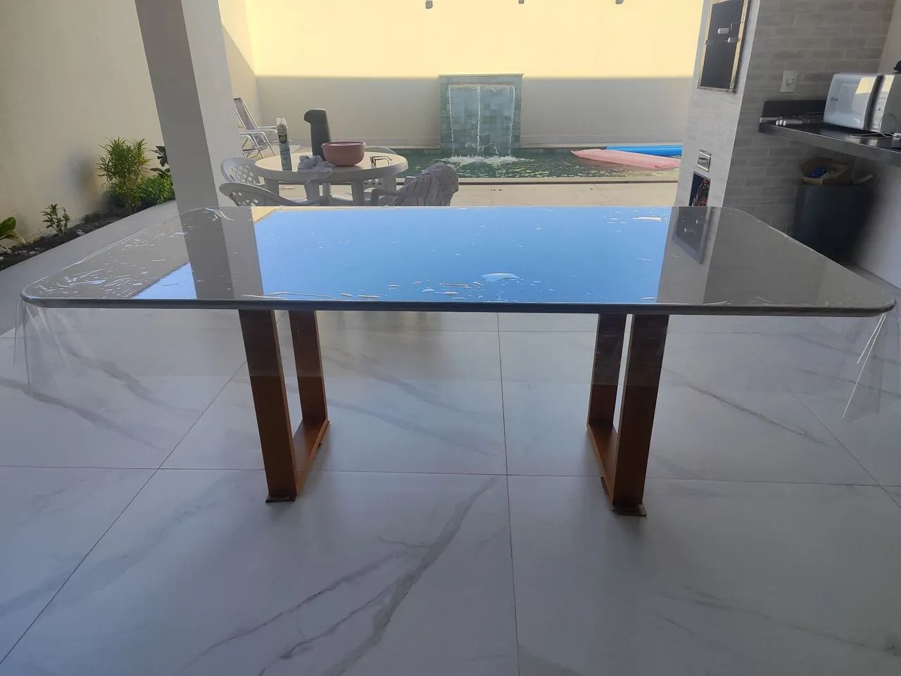 Mesa de Jantar - para 06 cadeiras 