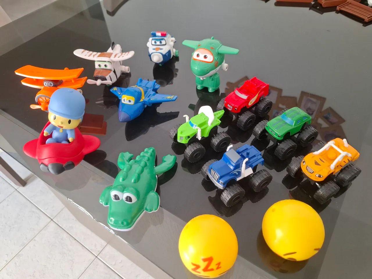Lote de brinquedos 