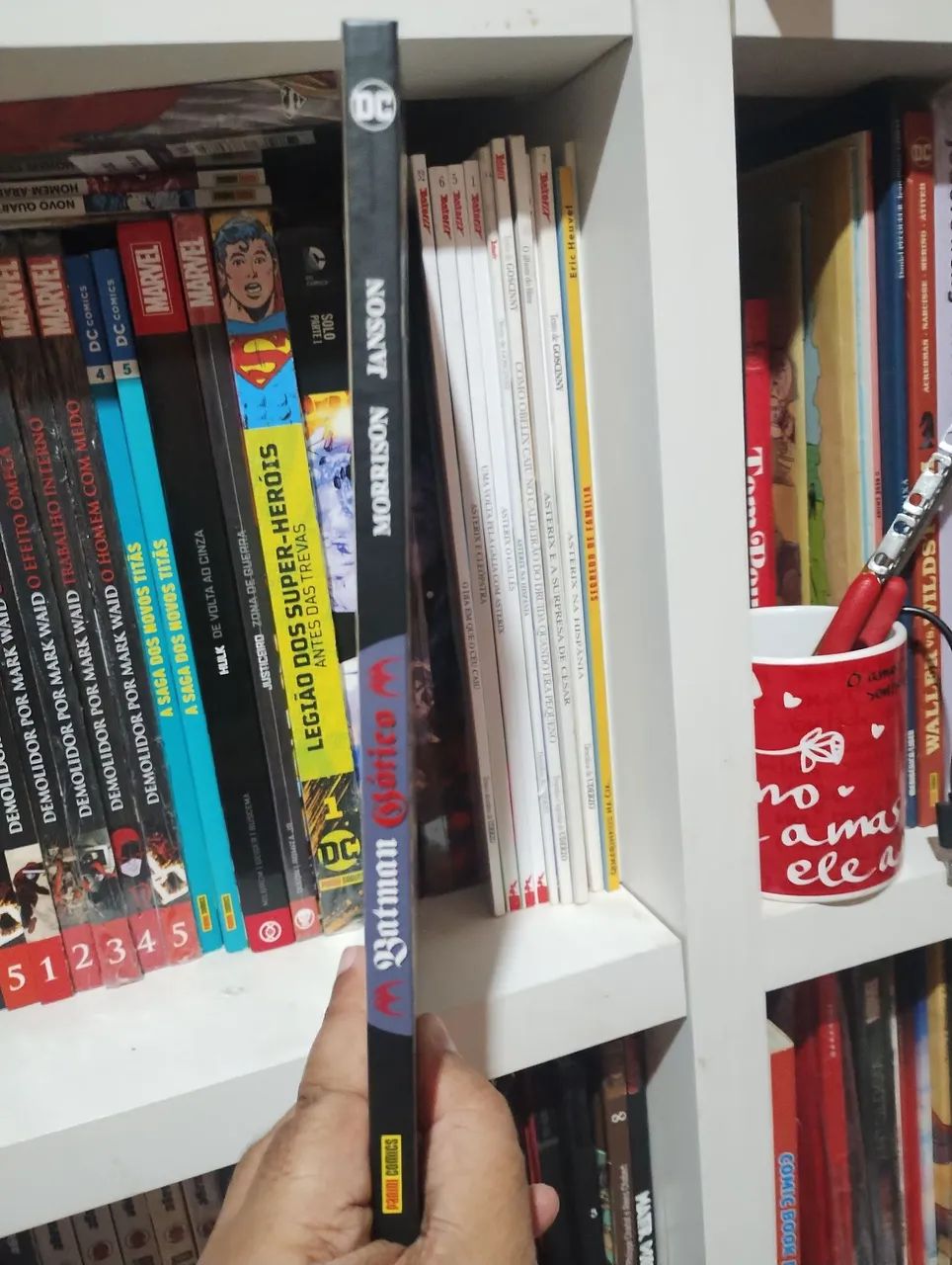 Batman Gótico de Grant Morrison capa dura - Foto 3