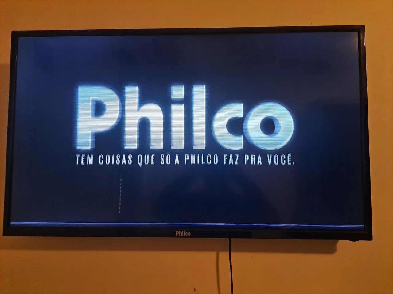 Smart tv PHILCO  40 polegadas.( defeito, funciona esta com imagem com desfalque) - Foto 2