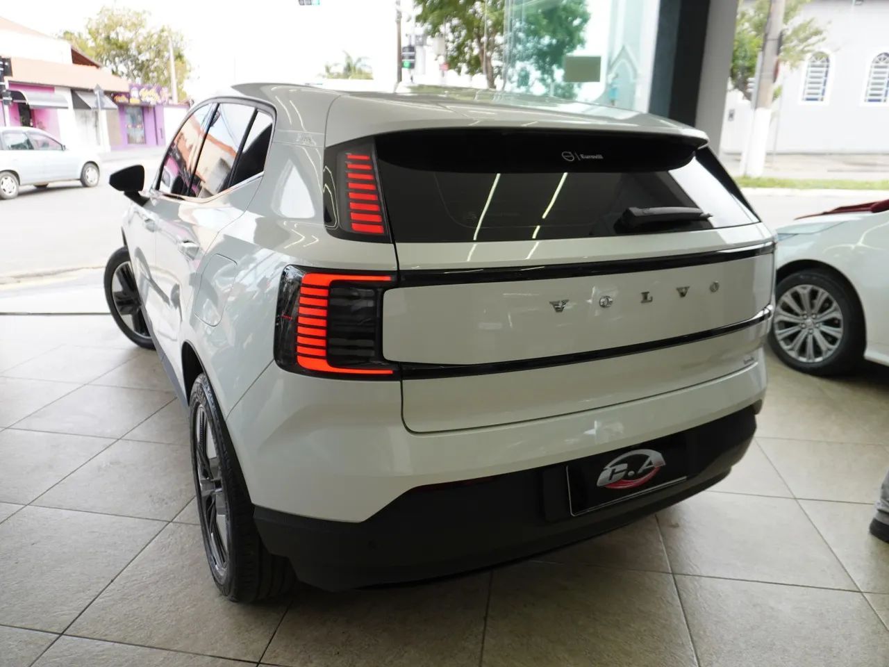 Volvo EX30 E40 Core (elétrico) 2024 - Foto 4