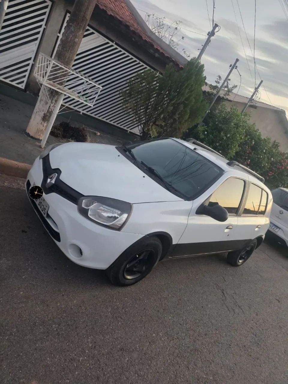 Renault Clio CLIO RL/ JP/AUTH.1.0/1.0 HI-POWER 16V 5P 2014