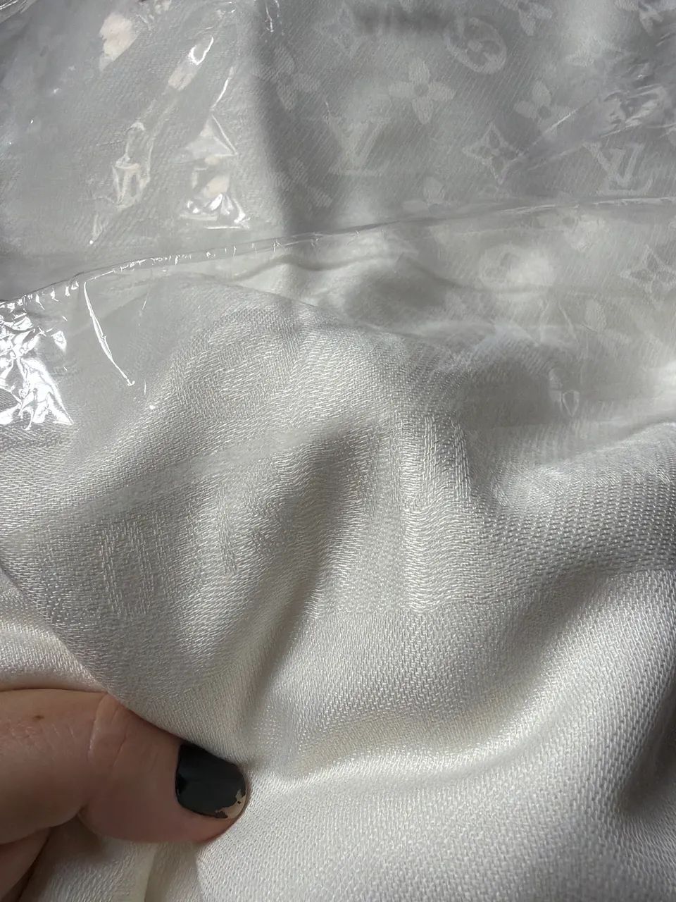 Echarpe Louis Vuitton Branca  - Foto 4