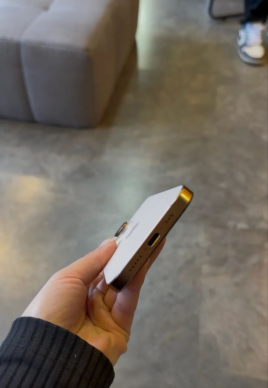 IPHONE 16 PRO  - Foto 2
