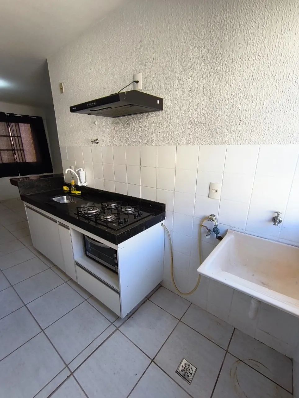 Apto. Res. São Jorge no primeiro andar com armários, 2 quartos - Foto 5