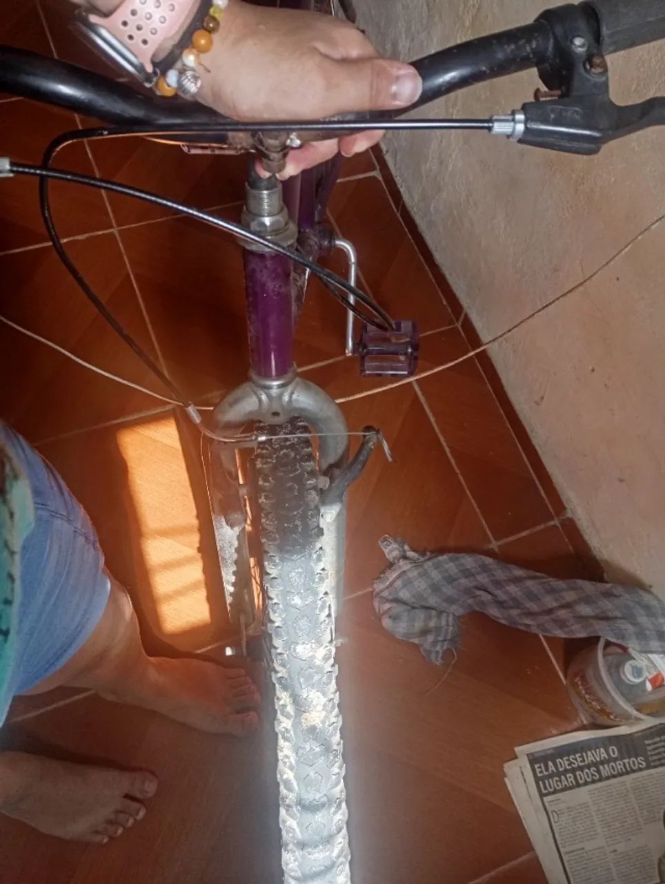 Vendo uma bicicleta semi nova - Foto 2