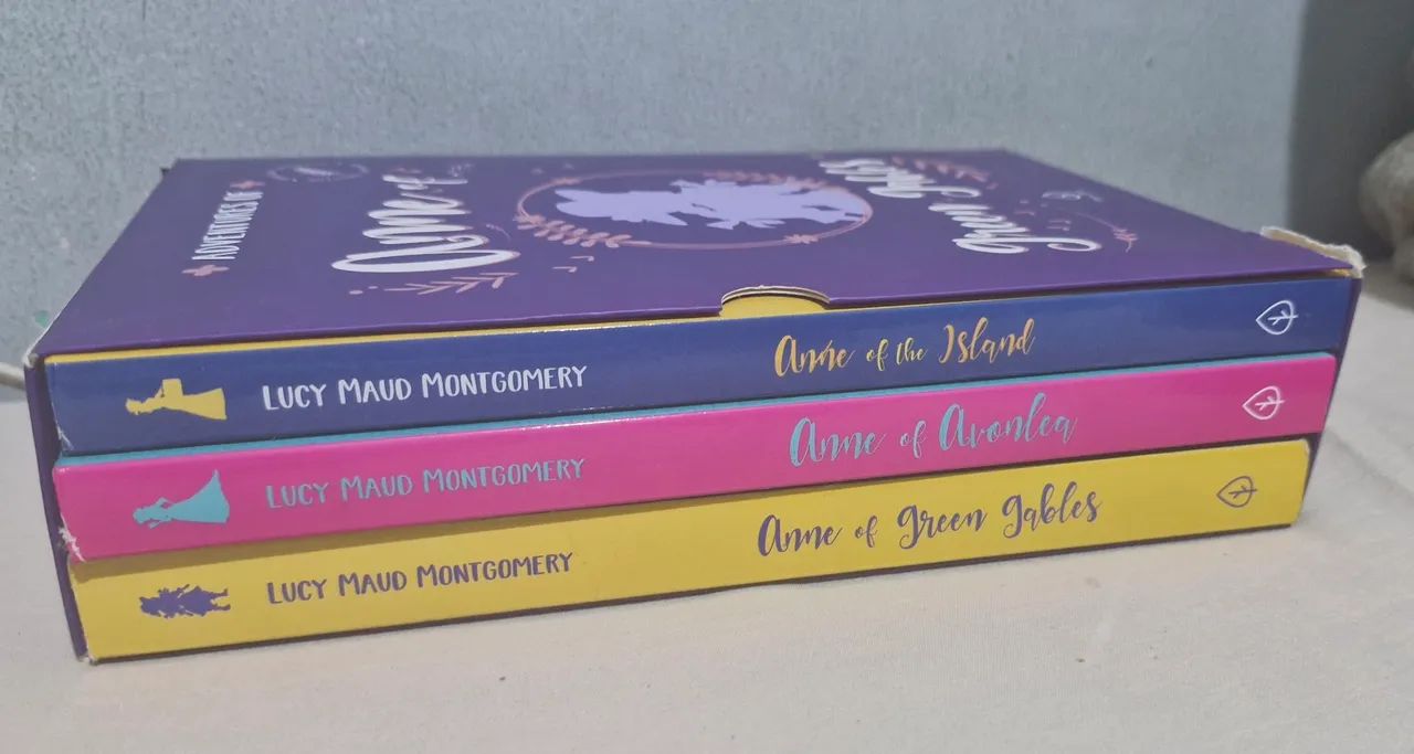Box com 3 livros Anne com um E em inglês - Foto 2