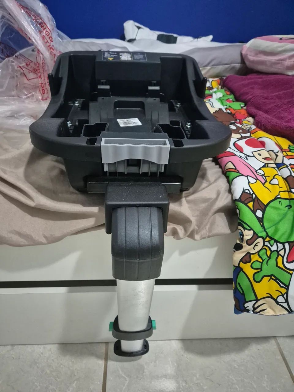 Bebê conforto Safet 1 com base para carro. 