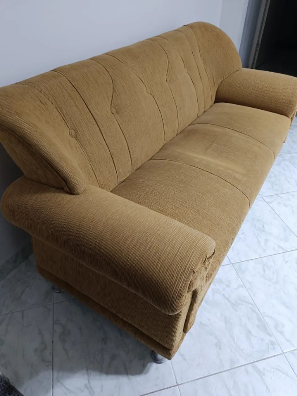 Three-Seat Sofa with Springs65104742770435125