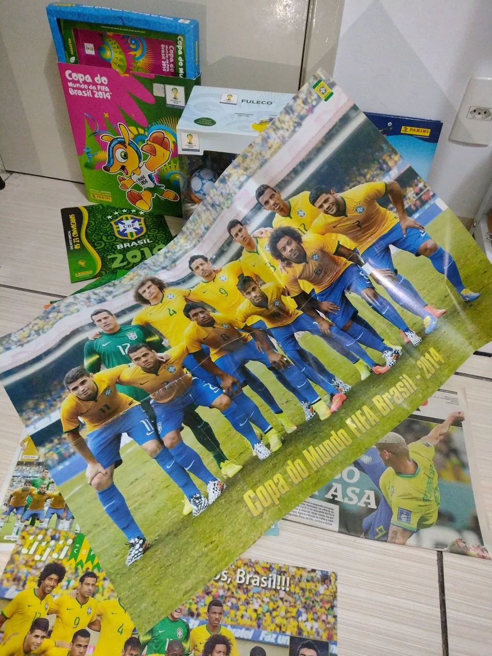 Álbum de figurinhas antigo - Foto 4