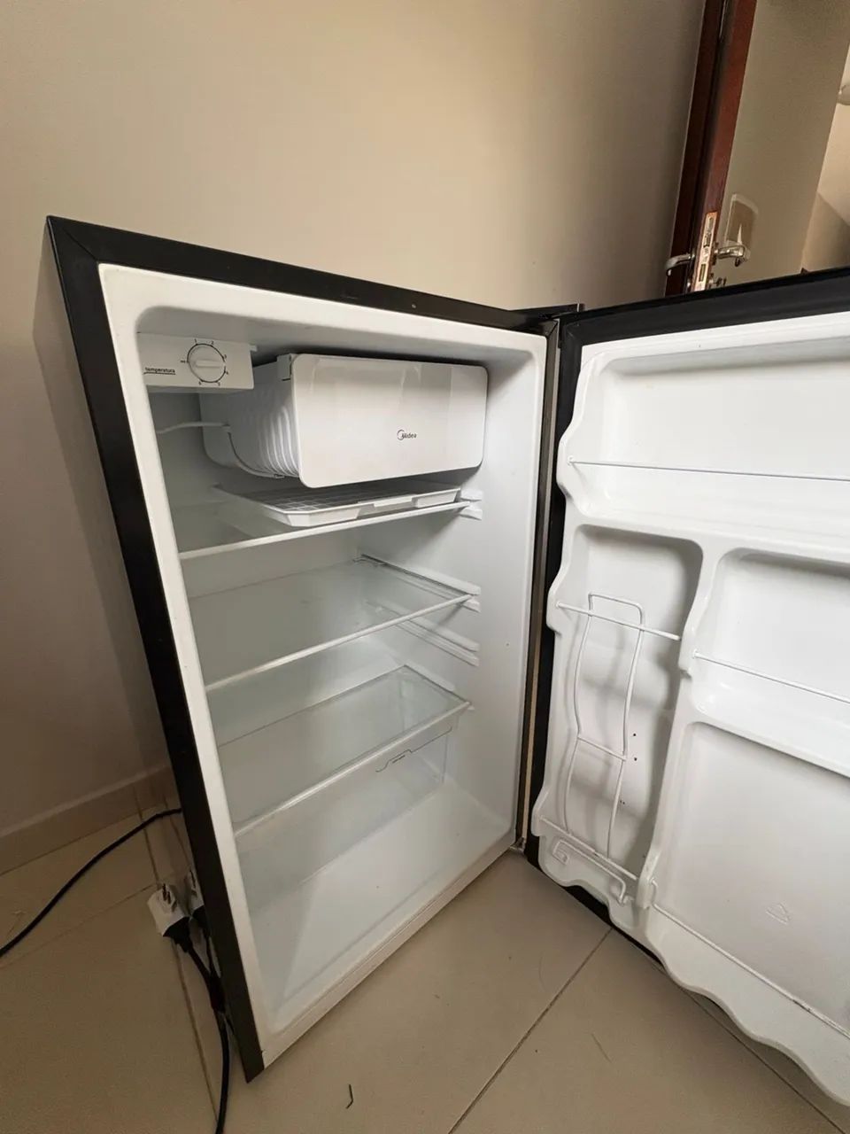 Frigobar Midea 124 litros  - Foto 2