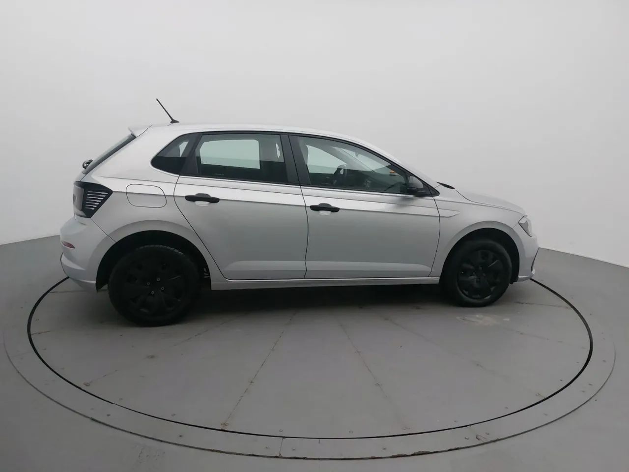 Volkswagen Polo Track 1.0 Flex 12V 5p, foto 6 de 18