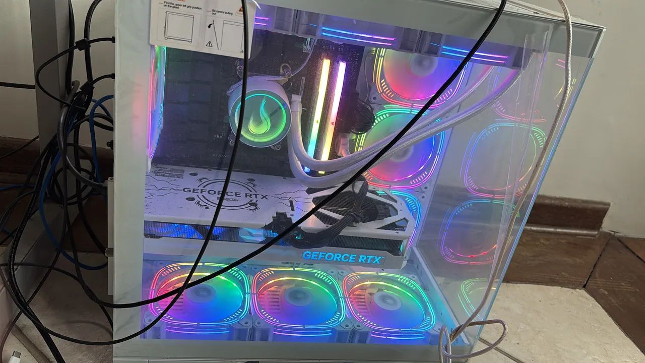 Pc gamer Rtx 4070 Ryzen 7800x3d 