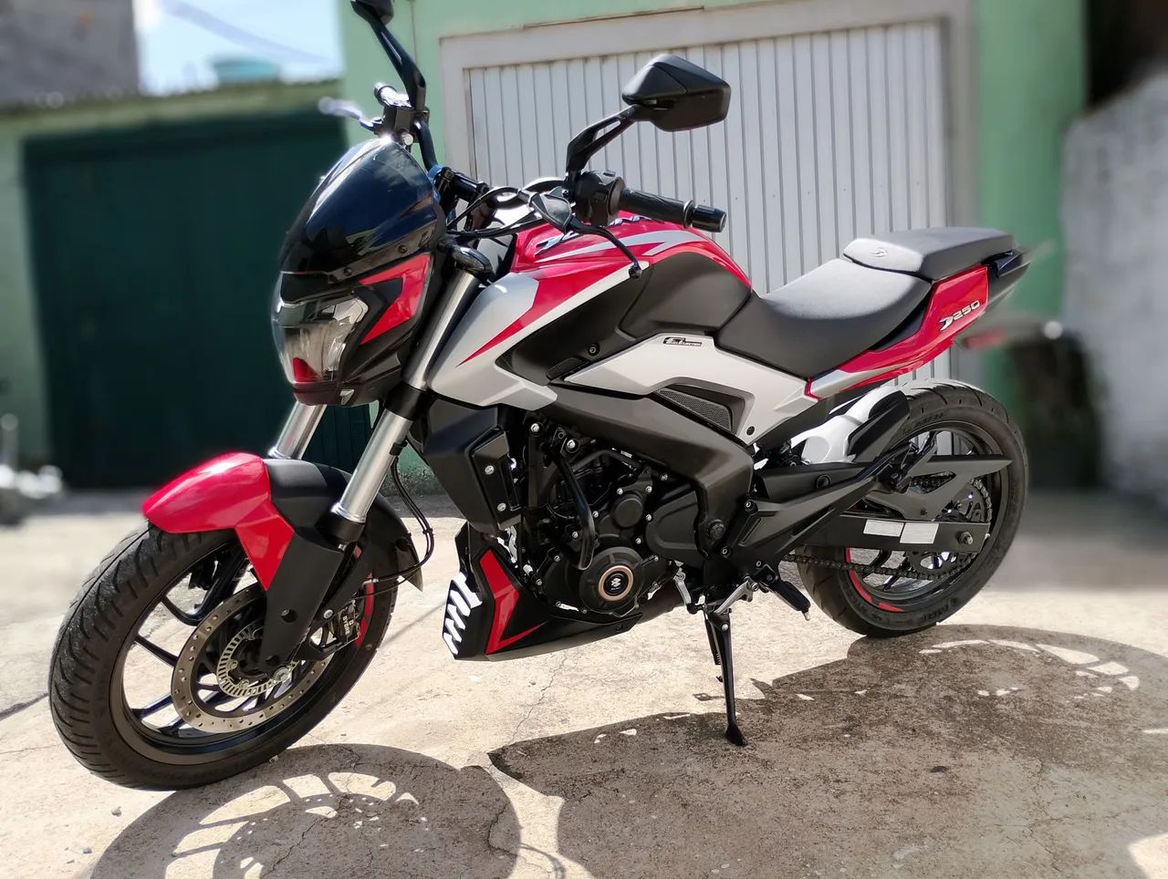 Bajaj Dominar 250 nova