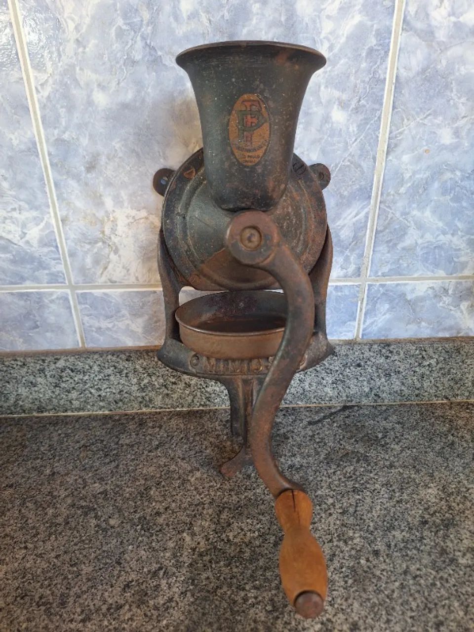 Moedor de café antigo (número 3)