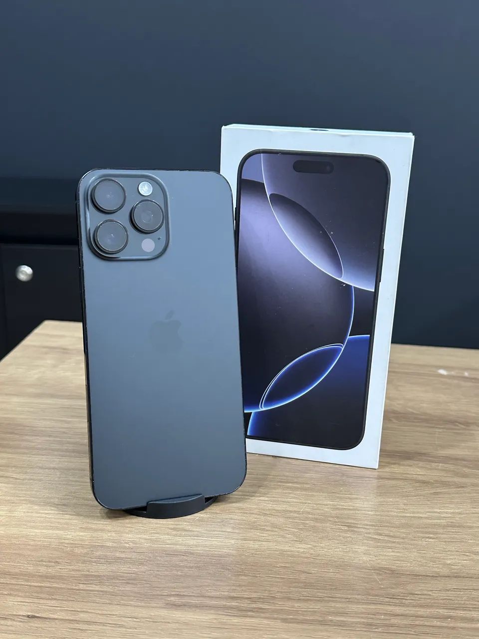 iPhone 16 Pro Max 256gb Black SEMI NOVO - Foto 2