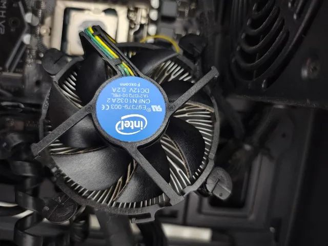 processador Intel core i3 10100f  - Foto 3