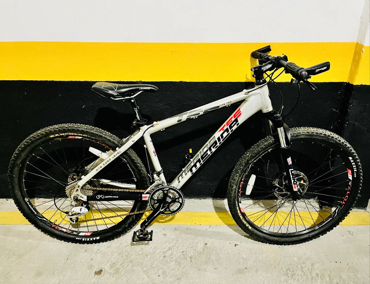 Bicicleta Merida Aro 26 com 27 marchas 