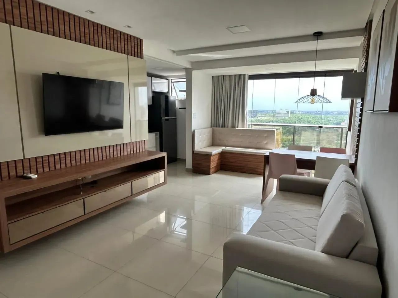 STUDIO DESIGN HOLANDESES/LOCAÇAO
