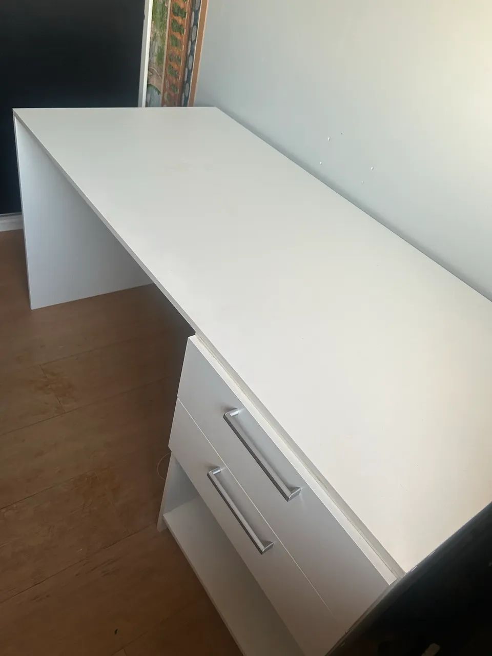 Escrivaninha Linda e Conservada - Ideal para Home Office - R$ 4 - Foto 3