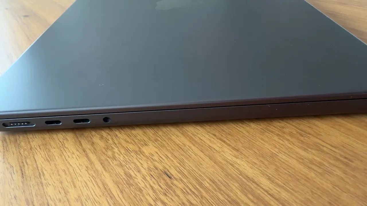MacBook Pro m5 16gb/512gb 14 - Foto 2