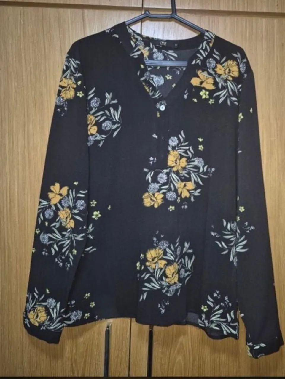 Lote com 5 roupas femininas novas e usada uma vez - Foto 2