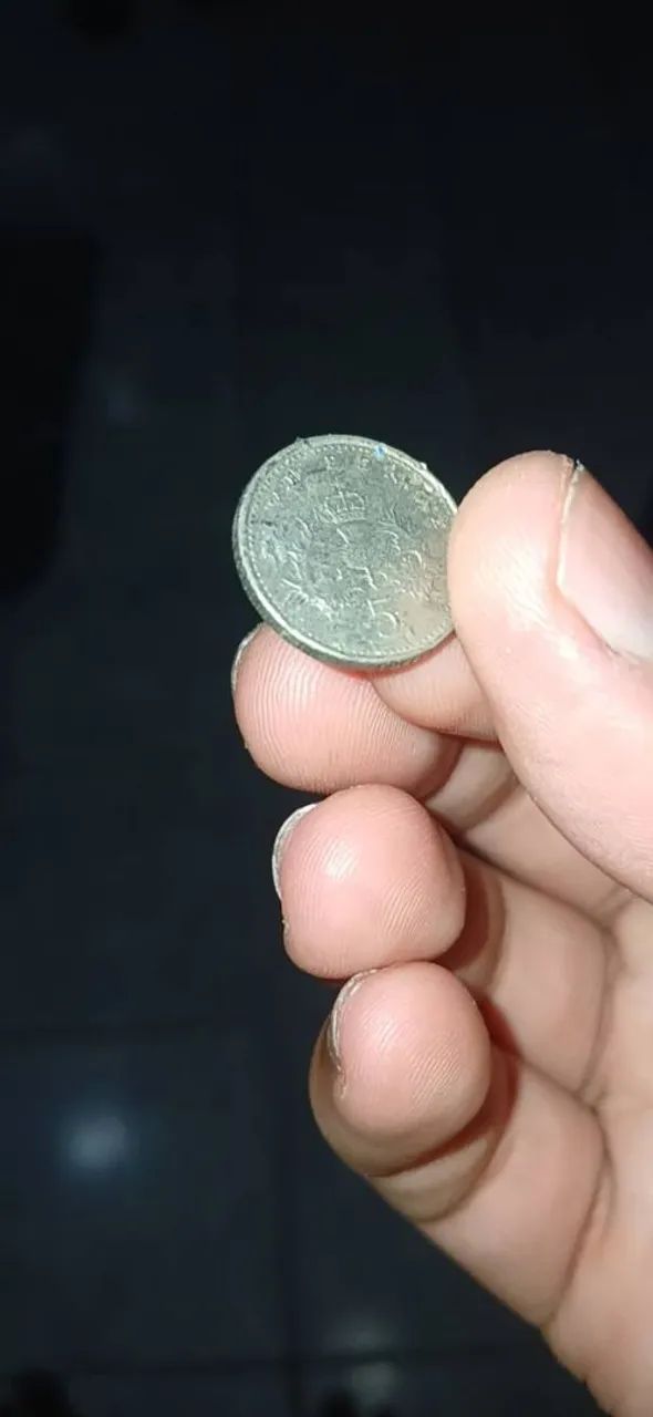 Moeda de 5 Pence Reino Unido (1990) - Rainha Elizabeth II - Foto 2