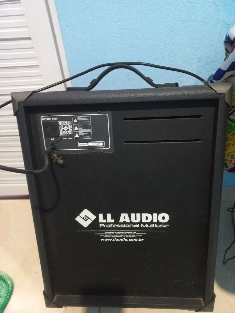 Vendo caixa de som LL áudio trx 12 - Foto 4