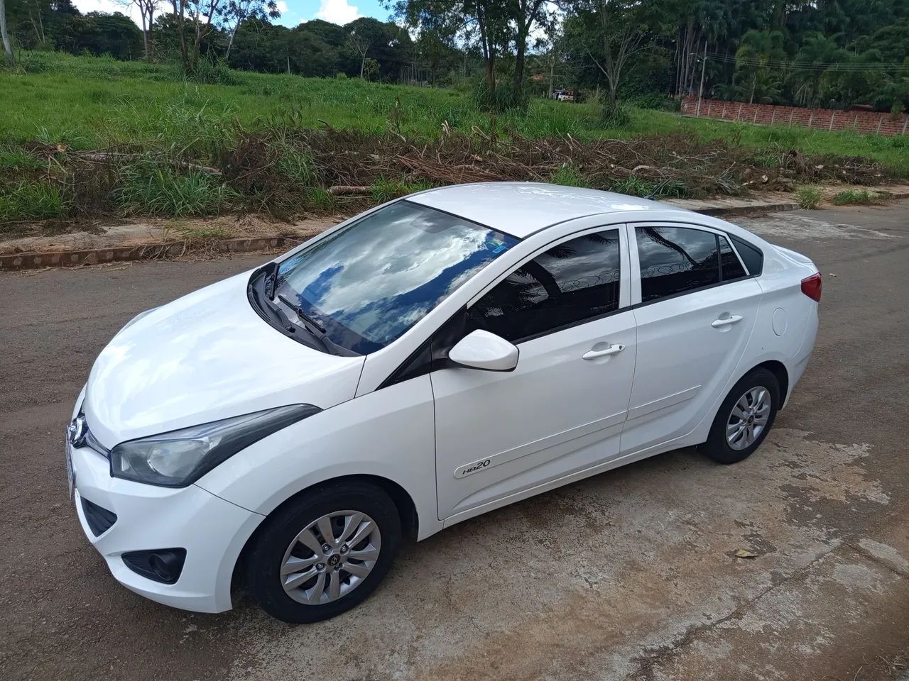 Hyundai Hb20S HB20S C.Plus/C.Style1.0 Flex 12V Mec. 4P 2014
