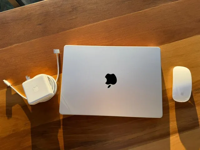 Macbook Pro M1 Pro 14, 16gb RAM, 512 SSD - Notebooks - Novo Mundo
