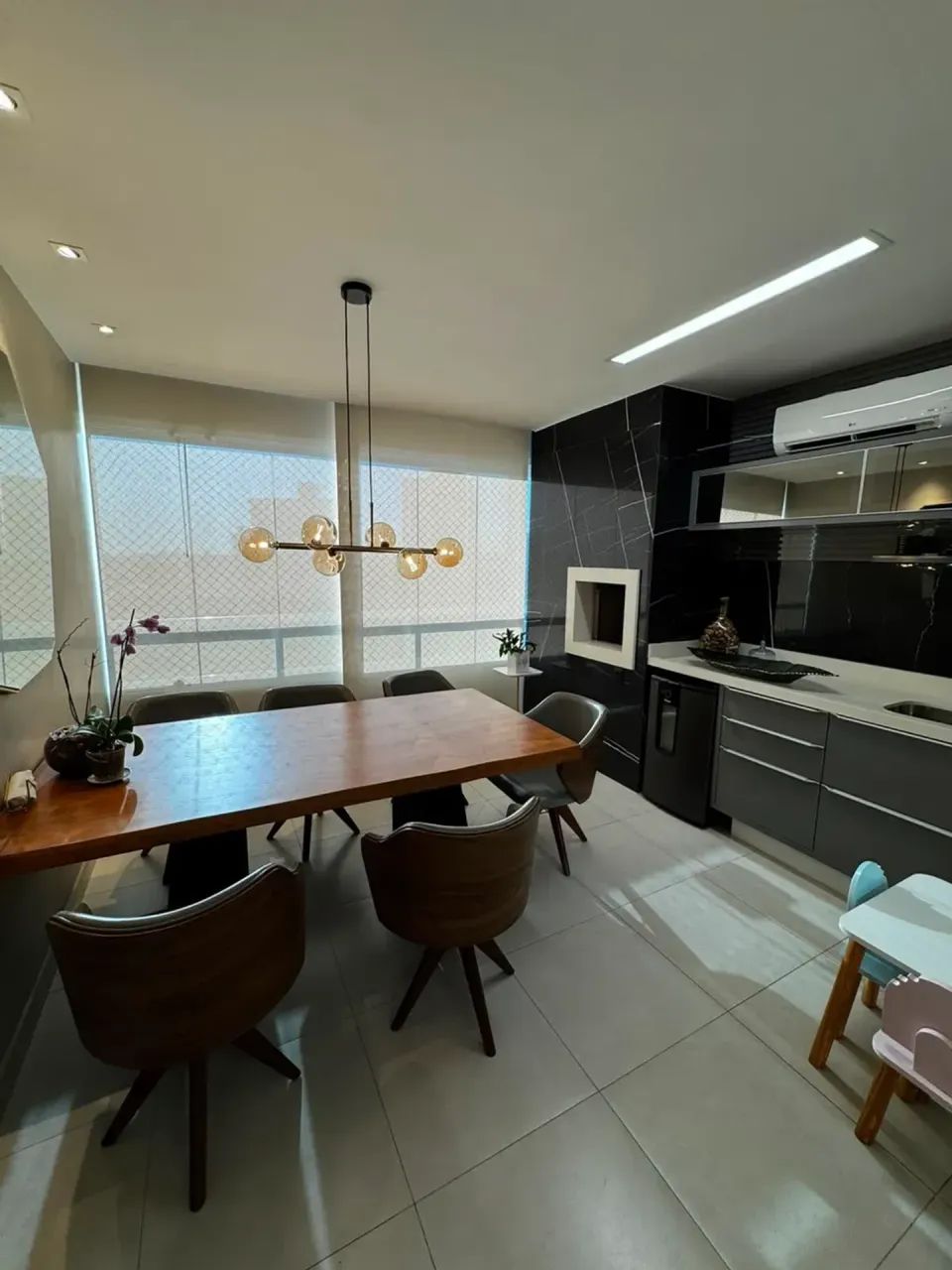 APARTAMENTO COM 3/4 À VENDA, COM 125m2 NO EDIFÍCIO ESSENZA