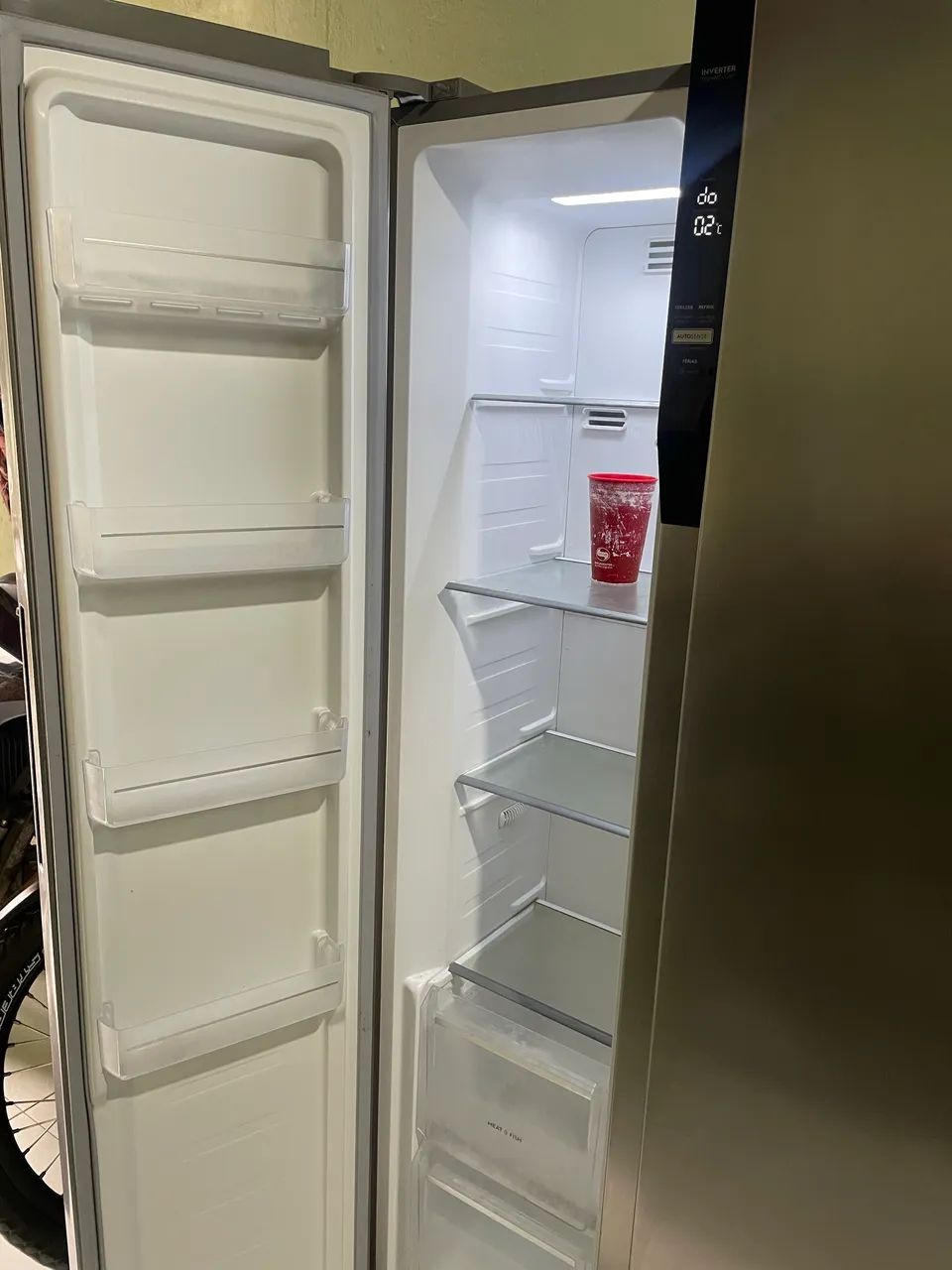 Vende-se geladeira Eletrolux  - Foto 2