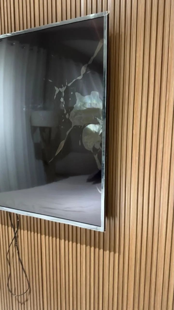 Vendo Tv com defeito 