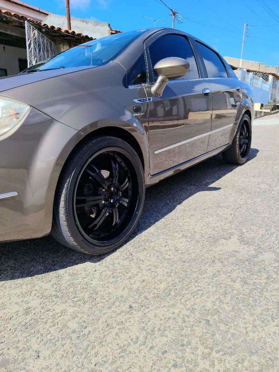 Fiat Linea Absolute 1.9/1.8 Flex Dualogic 4P 2010 - Foto 4